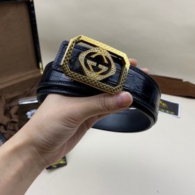 真鳄鱼不接肚皮配《古奇》镶钻扣。3.4宽...