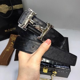 《爱马仕》采用进口真鸵鸟皮（无拼接、全羽...